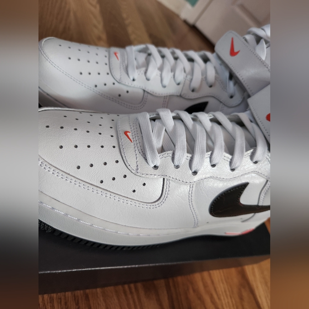 Nike White High-Top Sneakers with Black Swoosh and Pink Details - Picture 13 of 16